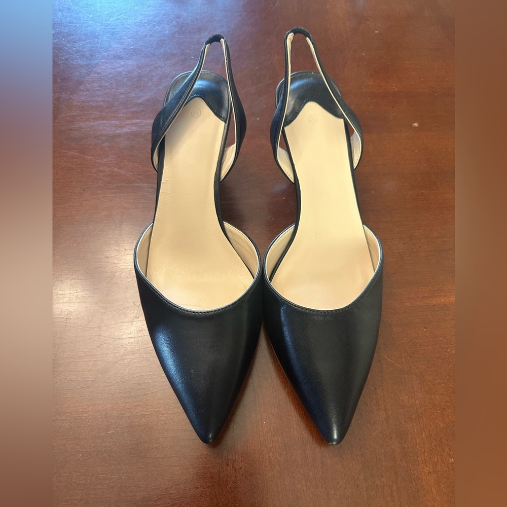 Contigo Black Slingback Heels